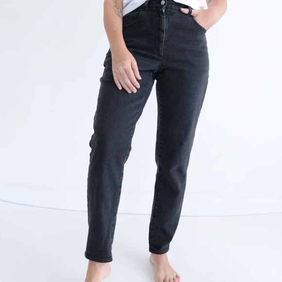 Aritzia Wilfred Free Black Tapered Straight Leg Denim Jeans Size 6 - Picture 3 of 15